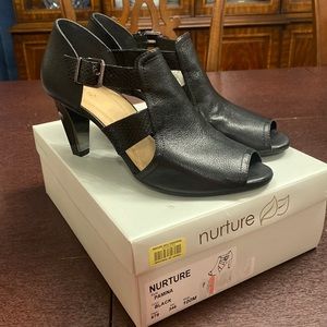 Nurture Gently used black sandals
